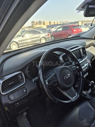 Kia Sorento-14