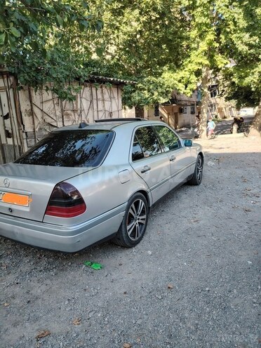 Mercedes C 220-6