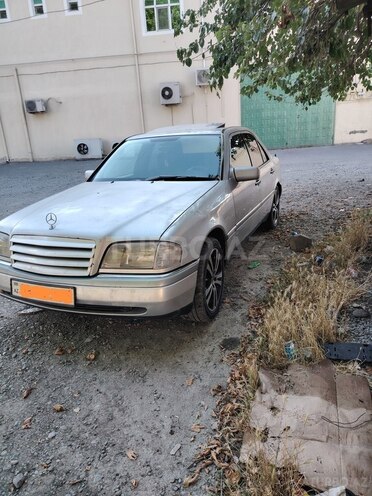 Mercedes C 220-7