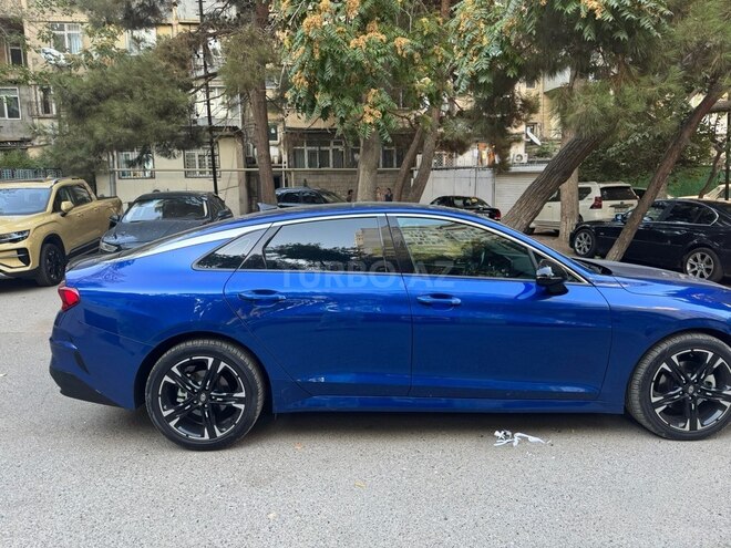 Kia K5-4