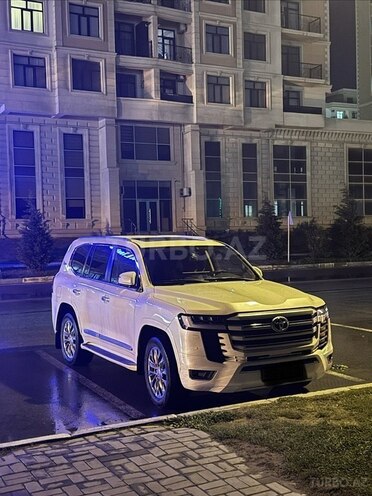 Toyota Land Cruiser-3