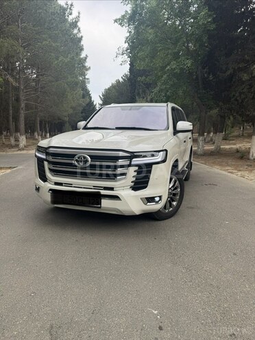 Toyota Land Cruiser-4