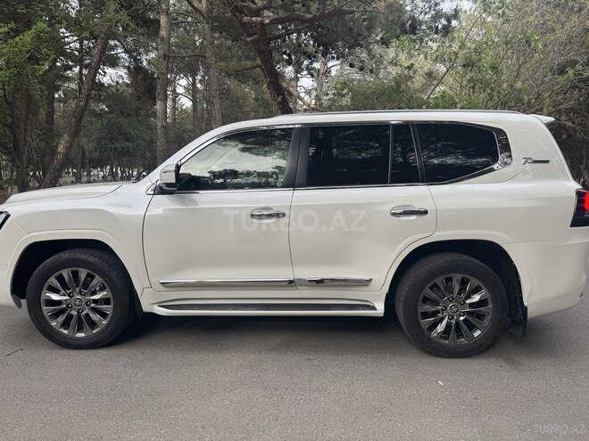 Toyota Land Cruiser-7
