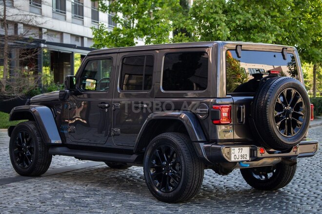 Jeep Wrangler-4