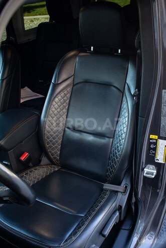 Jeep Wrangler-13