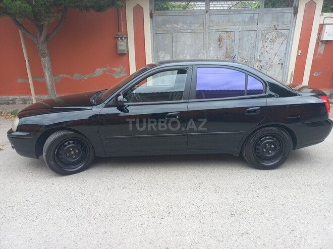 Hyundai Elantra-3