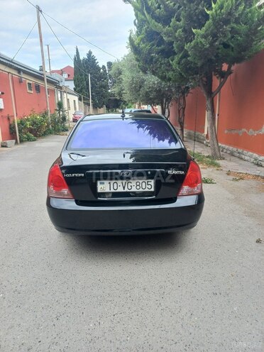 Hyundai Elantra-2