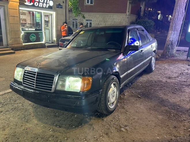 Mercedes 230 E-4