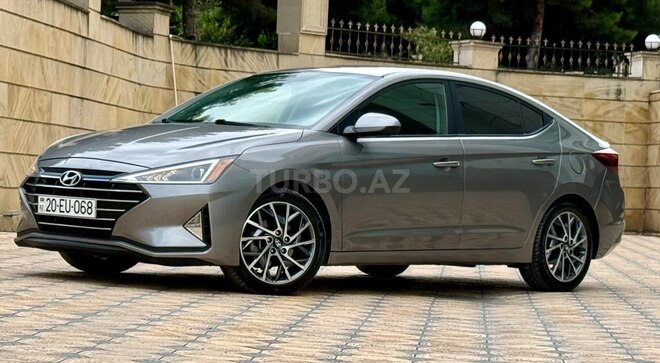 Hyundai Elantra-2