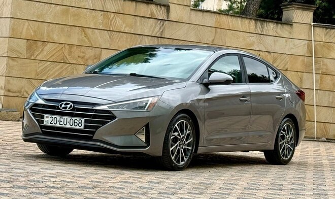 Hyundai Elantra-4
