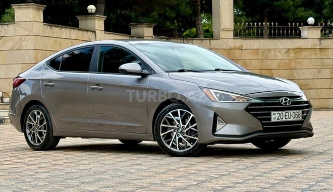 Hyundai Elantra-3