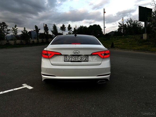 Hyundai Sonata-2