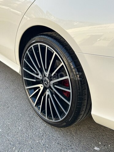 Mercedes E 300 4MATIC-12