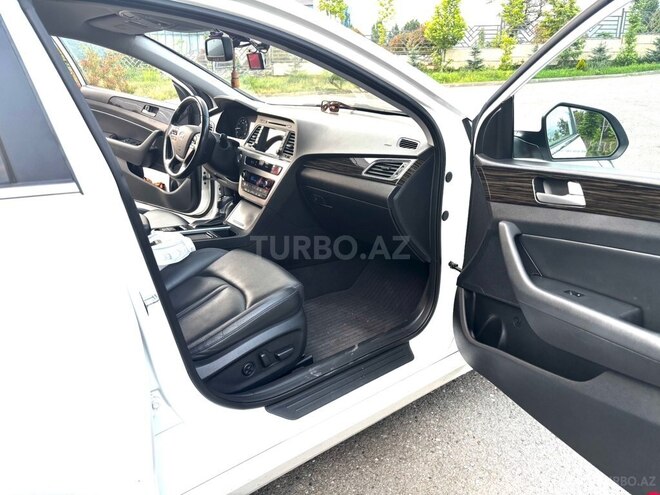 Hyundai Sonata-10
