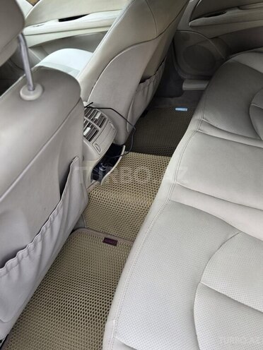 Mercedes E 240-9
