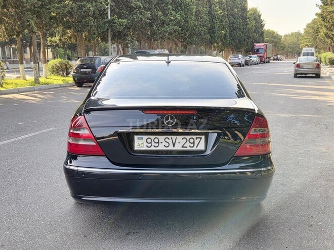 Mercedes E 240-6