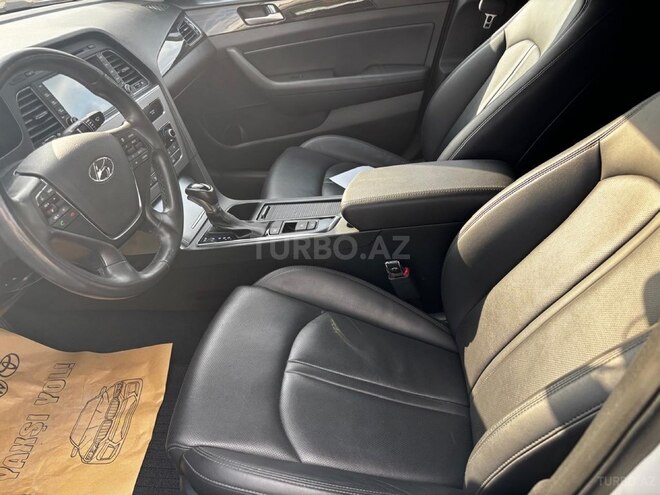 Hyundai Sonata-19
