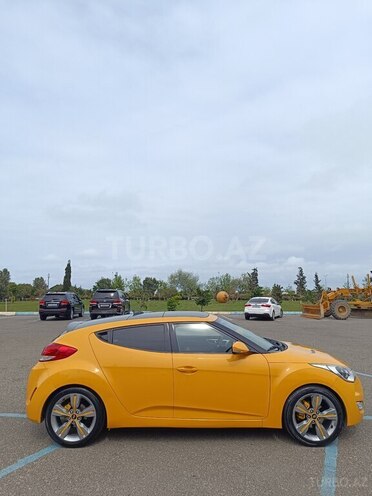 Hyundai Veloster-5