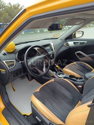 Hyundai Veloster-9