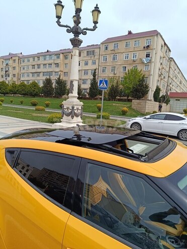 Hyundai Veloster-7
