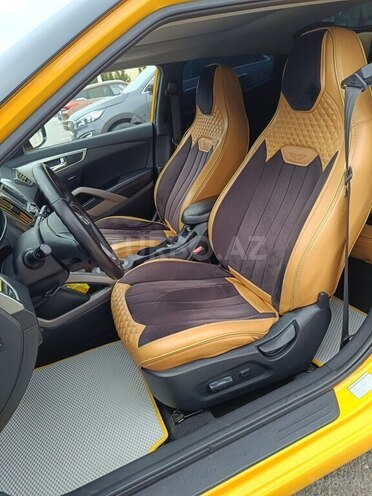 Hyundai Veloster-8