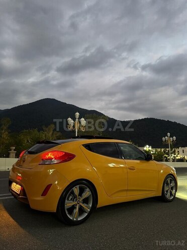 Hyundai Veloster-18