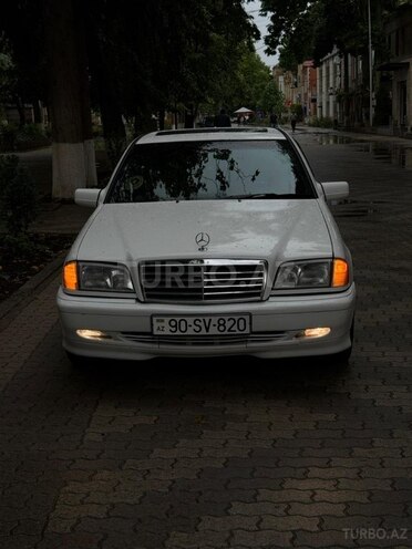 Mercedes C 230-1