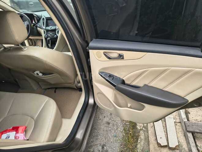 Chery Arrizo 7-4