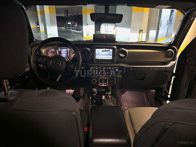 Jeep Wrangler-10