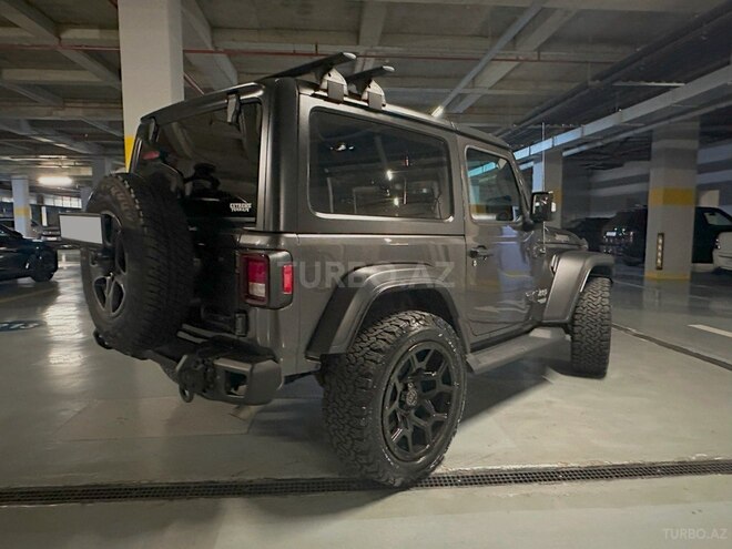 Jeep Wrangler-4