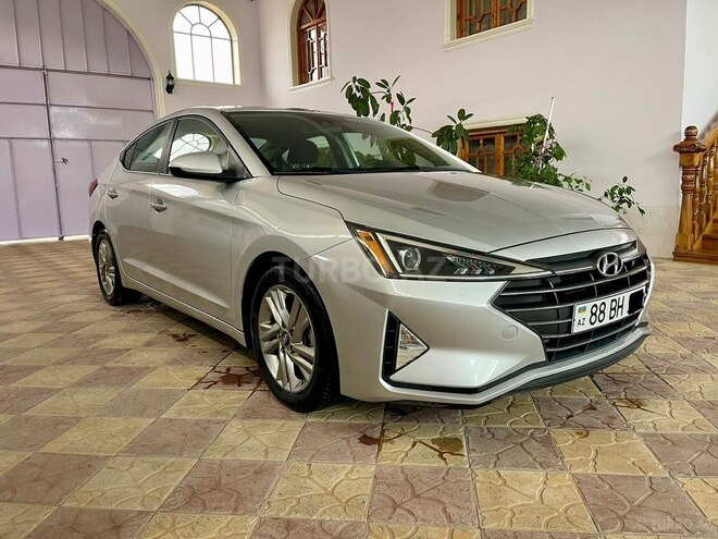 Hyundai Elantra-2