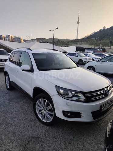 Volkswagen Tiguan-1