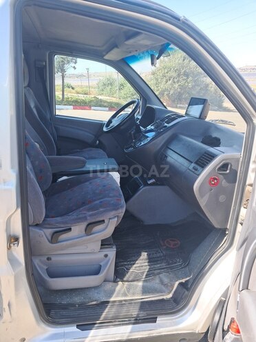 Mercedes Vito 108 CDI-11