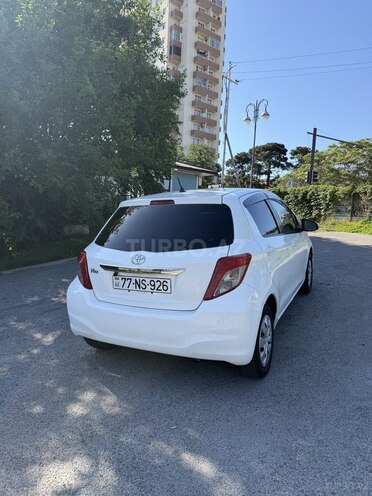 Toyota Vitz-5