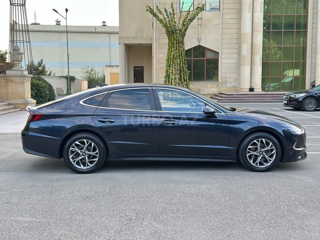 Hyundai Sonata-6