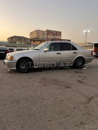 Mercedes C 230-10