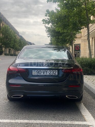 Mercedes E 300-2