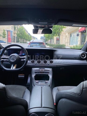 Mercedes E 300-12