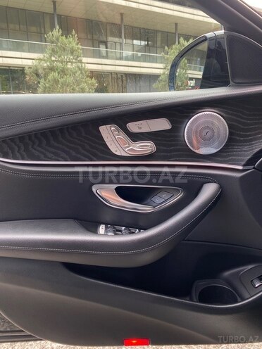 Mercedes E 300-18