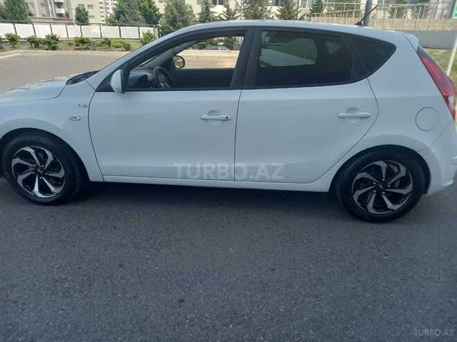 Hyundai i30-11