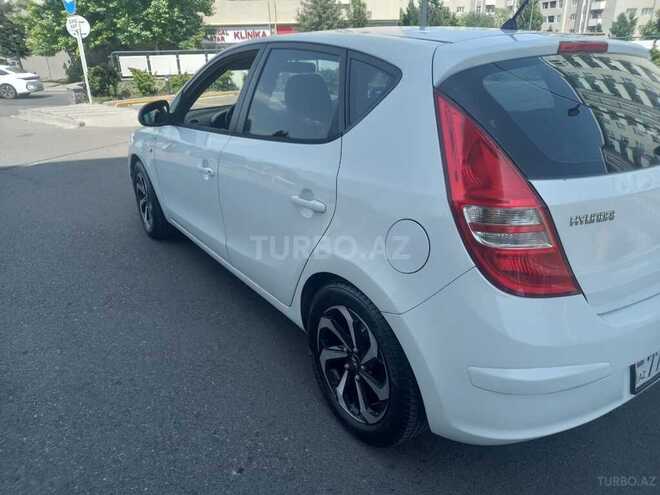 Hyundai i30-10