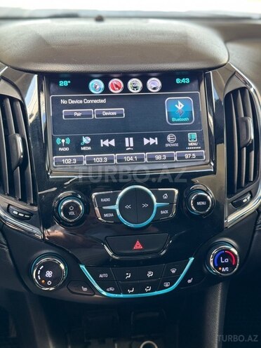 Chevrolet Cruze-16