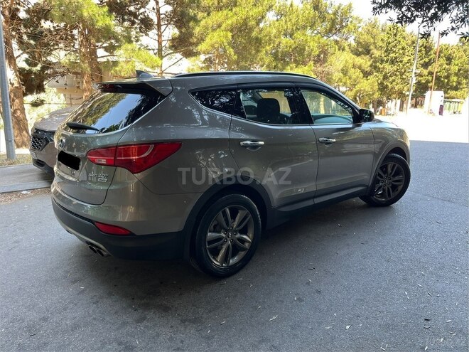 Hyundai Santa Fe-5