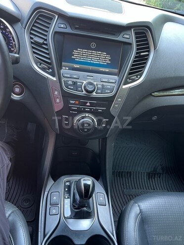 Hyundai Santa Fe-15