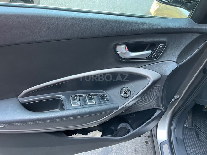 Hyundai Santa Fe-14