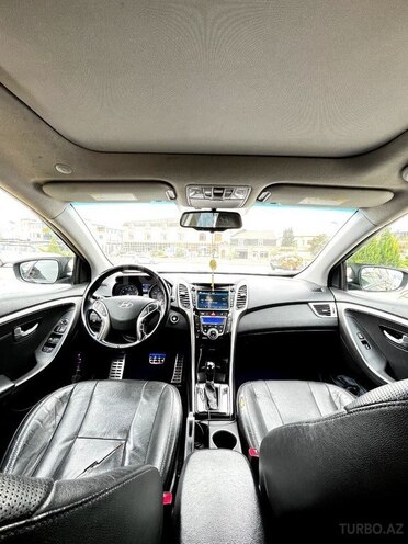 Hyundai Elantra-8