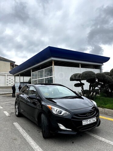 Hyundai Elantra-4