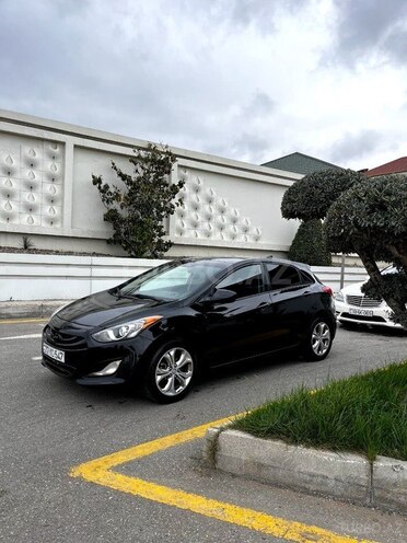 Hyundai Elantra-3