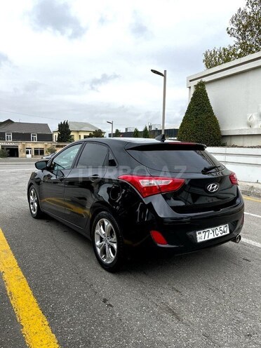 Hyundai Elantra-2