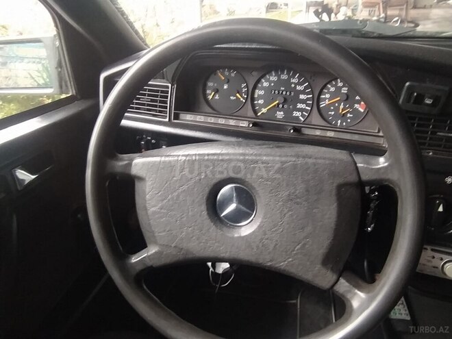 Mercedes 190-6